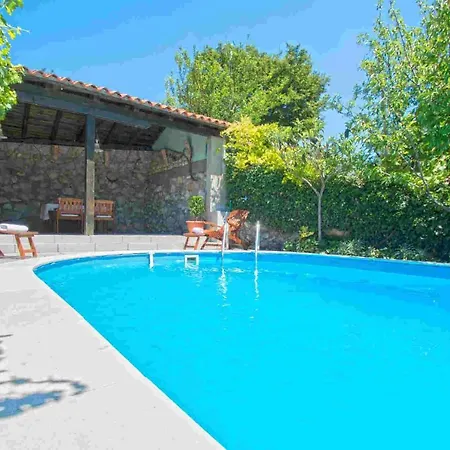 Сasa de vacaciones In Kostelj 39300 Grižane