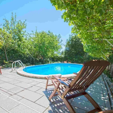 Сasa de vacaciones In Kostelj 39300