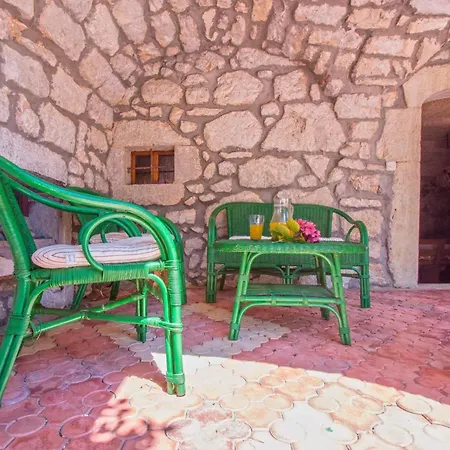 In Kostelj 39300 Сasa de vacaciones Grižane