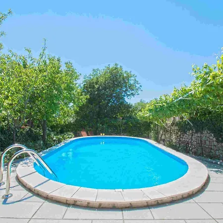 Сasa de vacaciones In Kostelj 39300 Grižane