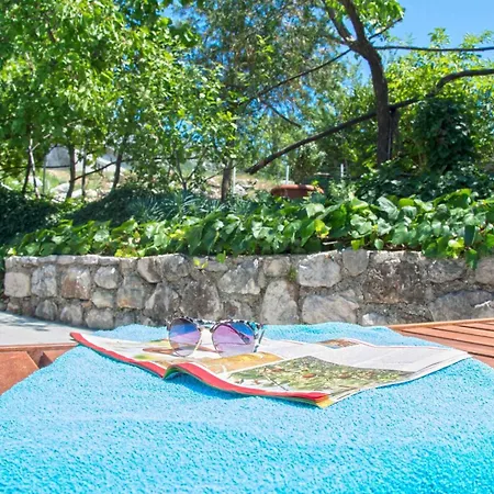 In Kostelj 39300 Сasa de vacaciones *